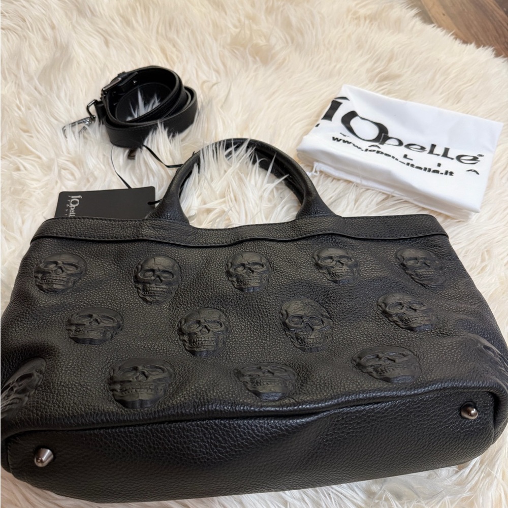 IOpelle Italia Black Leather Embossed Skull
Tote With Crossbody Strap - Picture 3 of 5